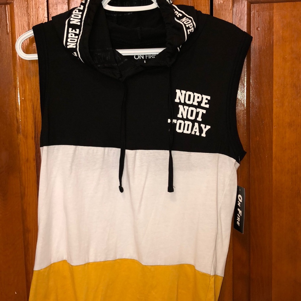 Brand new no sleeve hoodie shirt